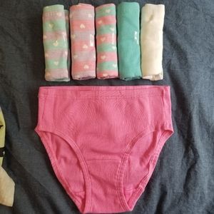 Girls 4t/5t free with purchase